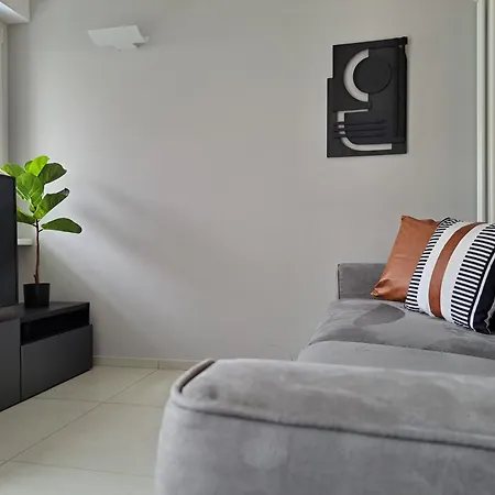 Urban By Quokka 360 - With Parking In Apartamento